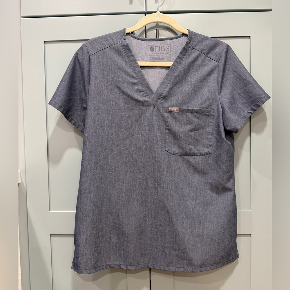 Figs heather denim catarina scrub top Small